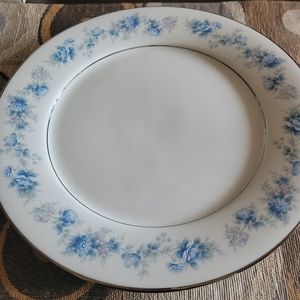 Noritake China SPLENDOR..set of 3 dinner plates.